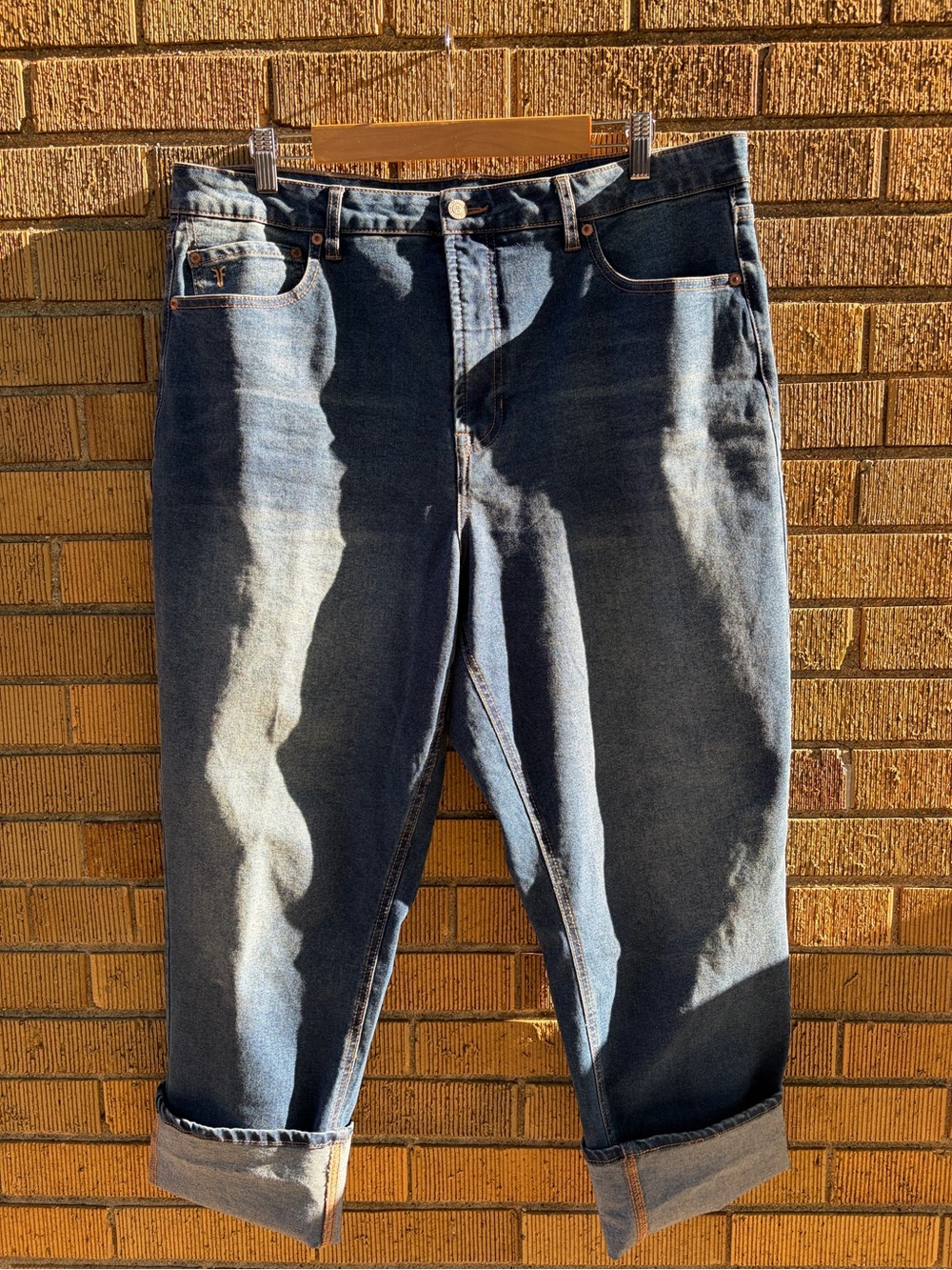 Frye High Rise Cuff Denim Jeans in Amari Wash - Picture 5 of 15